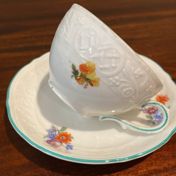 Schumann Bavaria Germany Us Zone Wild Flowers Green Rim Porcelain Teacup Saucer - Picture 3 of 14